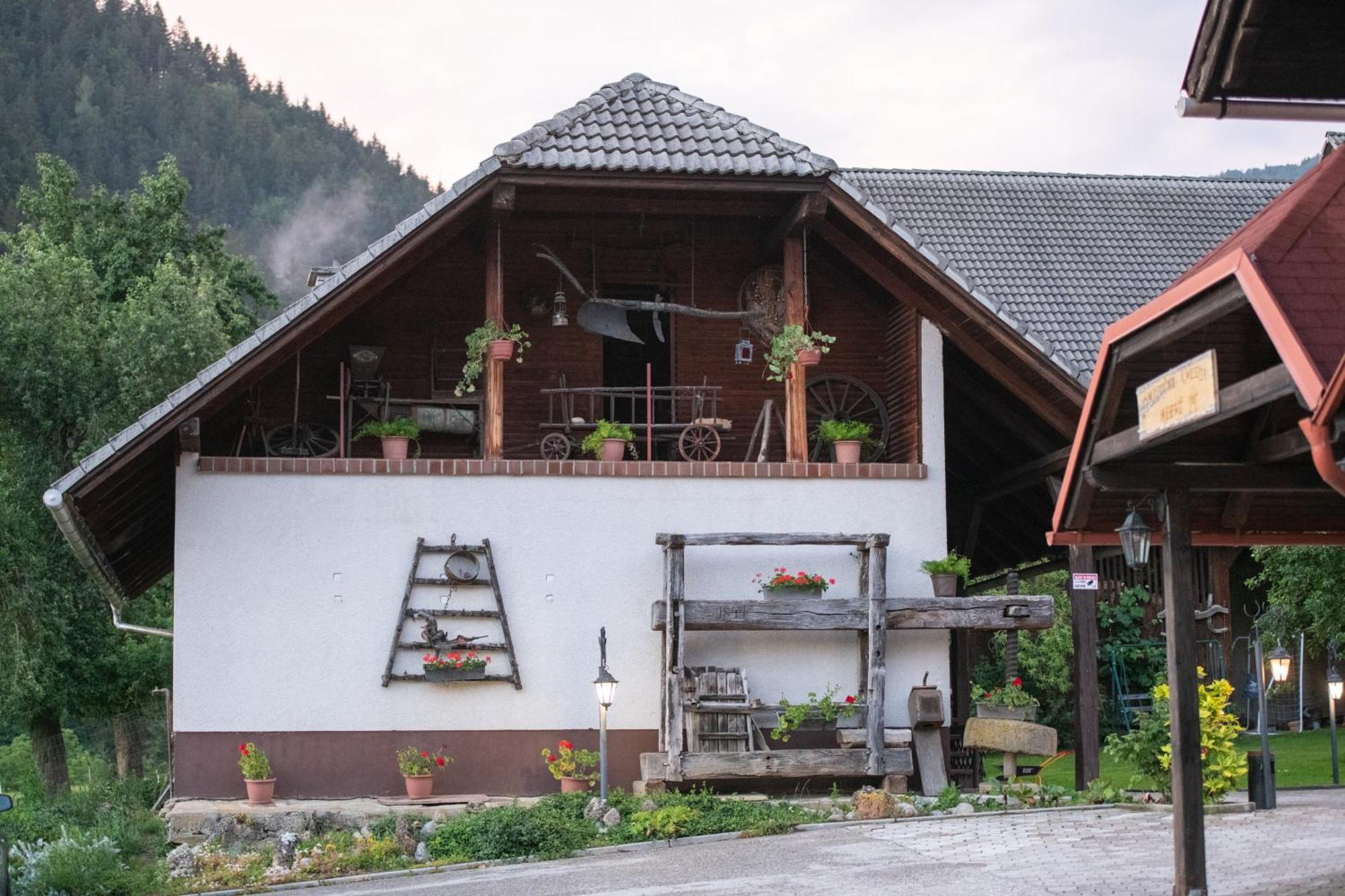 Villa Tourist Farm Klevz à Slovenj Gradec Extérieur photo